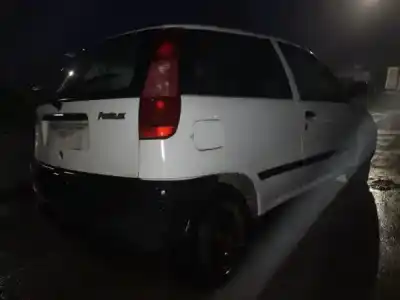 Veicolo di demolizione fiat punto (176_) 1.7 d dell'anno 1995 alimentato 176 a5.000