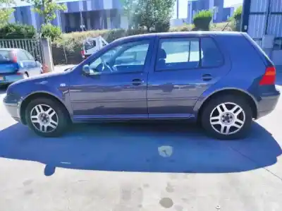 Veículo de Sucata volkswagen golf iv (1j1) 1.4 16v do ano 2003 alimentado 