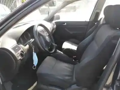 Veículo de Sucata volkswagen golf iv (1j1) 1.4 16v do ano 2003 alimentado 