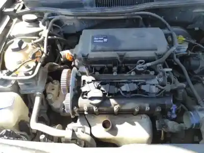 Veículo de Sucata volkswagen golf iv (1j1) 1.4 16v do ano 2003 alimentado 