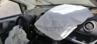 Veículo de Sucata peugeot 107 1.0 cat (384f) do ano 2021 alimentado 