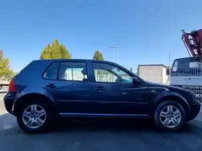 Veículo de Sucata volkswagen golf iv (1j1) 1.4 16v do ano 2001 alimentado 