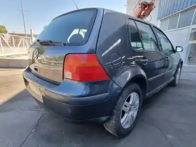 Veículo de Sucata volkswagen golf iv (1j1) 1.4 16v do ano 2001 alimentado 