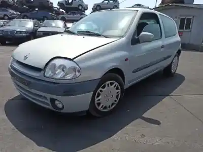 Veículo de Sucata RENAULT CLIO II (BB_, CB_) 1.9 dTi (B/CB0U) do ano 1999 alimentado F9Q 780