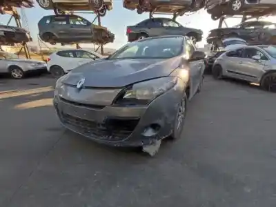 Veículo de Sucata RENAULT MEGANE III (BZ0_) 1.5 dCi (BZ1G. BZ1W. BZ0R) Gasóleo 2009 5P do ano 2011 alimentado 