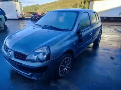 Veículo de Sucata renault clio ii (bb_, cb_) 1.5 dci (b/cb07) do ano 2003 alimentado k9k 704