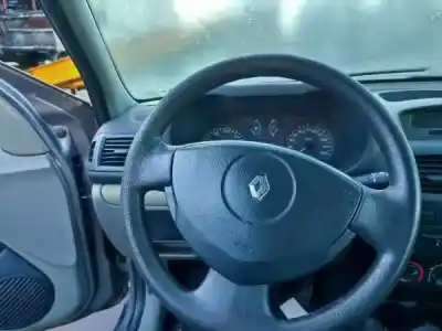 Veículo de Sucata renault clio ii (bb_, cb_) 1.5 dci (b/cb07) do ano 2003 alimentado k9k 704