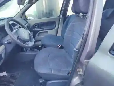 Veículo de Sucata renault clio ii (bb_, cb_) 1.5 dci (b/cb07) do ano 2003 alimentado k9k 704