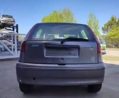 Здавання транспортного засобу fiat punto (176_) 55 1.1 року 1998 потужний 176