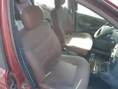 Veicolo di demolizione renault megane scenic (ja0/1_) 1.4 i (ja0e) dell'anno 0 alimentato e7j 764