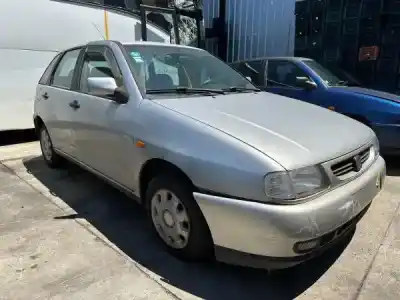 Veículo de Sucata seat ibiza ii (6k1) 1.0 i do ano 1996 alimentado 