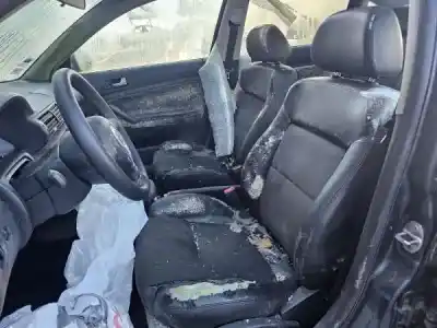 Veículo de Sucata volkswagen passat (3b2) 2.5 tdi do ano 1999 alimentado akn