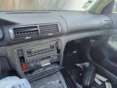 Veículo de Sucata volkswagen passat (3b2) 2.5 tdi do ano 1999 alimentado akn