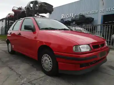 Veículo de Sucata seat ibiza ii (6k1) 1.0 do ano 0 alimentado aau