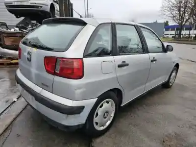 Veículo de Sucata seat ibiza ii (6k1) 1.0 i do ano 2000 alimentado 