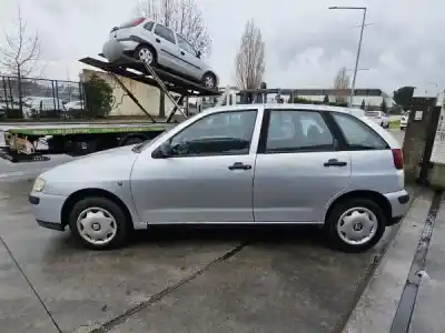Veículo de Sucata seat ibiza ii (6k1) 1.0 i do ano 2000 alimentado 