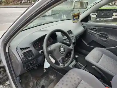Veículo de Sucata seat ibiza ii (6k1) 1.0 i do ano 2000 alimentado 