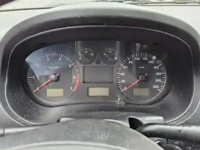 Veículo de Sucata seat ibiza ii (6k1) 1.0 i do ano 2000 alimentado 