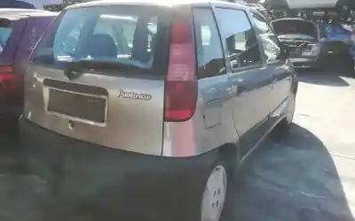 Vehicul casat fiat punto berl. (176) 75 sx al anului 0 alimentat 176 a8.000