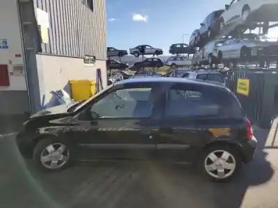 Veículo de Sucata renault clio ii caixa (sb0/1/2_) 1.5 dci do ano 2001 alimentado k9k 704