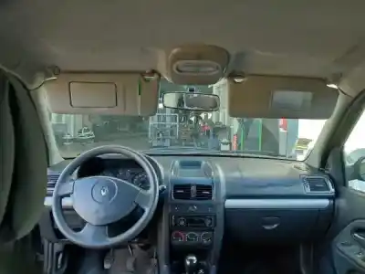 Veículo de Sucata renault clio ii caixa (sb0/1/2_) 1.5 dci do ano 2001 alimentado k9k 704