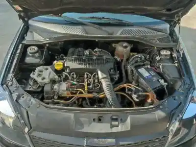 Veículo de Sucata renault clio ii caixa (sb0/1/2_) 1.5 dci do ano 2001 alimentado k9k 704