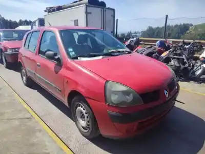 Veicolo di demolizione renault clio ii bb_, cb_ 1.2 bb0a. bb0f. bb10. bb1k. bb28. bb2d. bb2h. cb0a.... dell'anno 2001 alimentato 