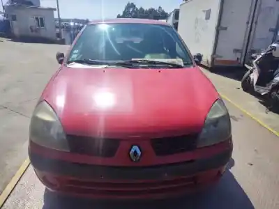 Veicolo di demolizione renault clio ii bb_, cb_ 1.2 bb0a. bb0f. bb10. bb1k. bb28. bb2d. bb2h. cb0a.... dell'anno 2001 alimentato 