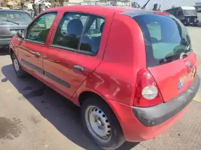 Veicolo di demolizione renault clio ii bb_, cb_ 1.2 bb0a. bb0f. bb10. bb1k. bb28. bb2d. bb2h. cb0a.... dell'anno 2001 alimentato 