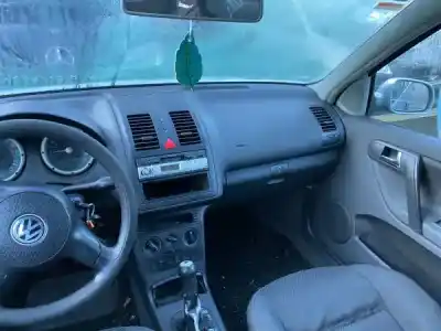 Veículo de Sucata volkswagen polo (6n2) 1.0 do ano 2001 alimentado 0