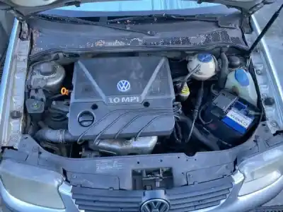 Veículo de Sucata volkswagen polo (6n2) 1.0 do ano 2001 alimentado 0