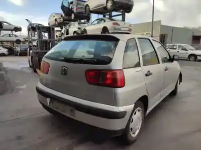 Veículo de Sucata seat ibiza ii (6k1) 1.0 i do ano 2000 alimentado 