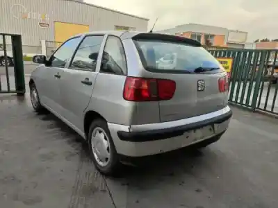 Veículo de Sucata seat ibiza ii (6k1) 1.0 i do ano 2000 alimentado 