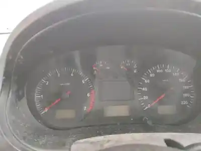 Veículo de Sucata seat ibiza ii (6k1) 1.0 i do ano 2000 alimentado 