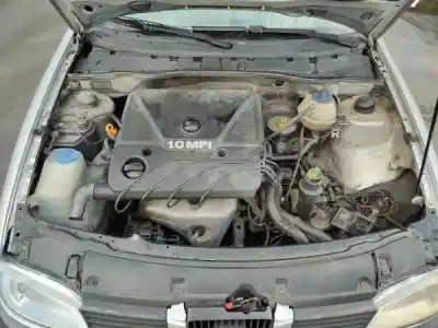 Veículo de Sucata seat ibiza ii (6k1) 1.0 i do ano 2000 alimentado 