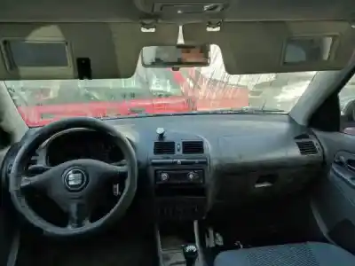 Veículo de Sucata seat ibiza ii (6k1) 1.0 i do ano 2000 alimentado 