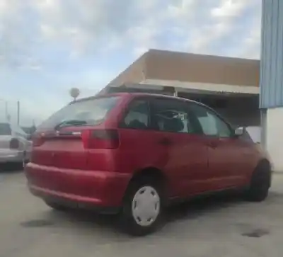 Veículo de Sucata seat ibiza (6k1) 1.0 do ano 1999 alimentado 