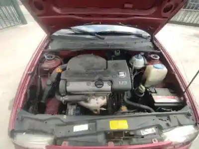 Veículo de Sucata seat ibiza (6k1) 1.0 do ano 1999 alimentado 