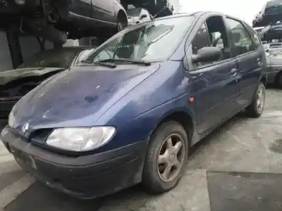 Veicolo di demolizione RENAULT MEGANE SCENIC (JA0/1_) 1.4 i (JA0E) dell'anno 0 alimentato E7J 764