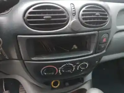 Здавання транспортного засобу renault megane scenic (ja0/1_) 1.4 i (ja0e) року 0 потужний e7j 764