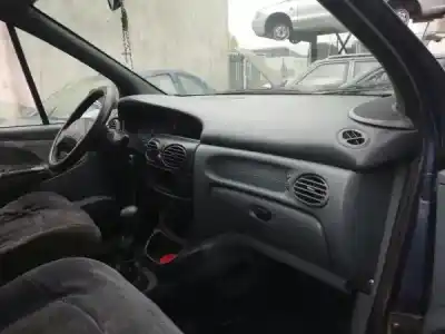 Здавання транспортного засобу renault megane scenic (ja0/1_) 1.4 i (ja0e) року 0 потужний e7j 764