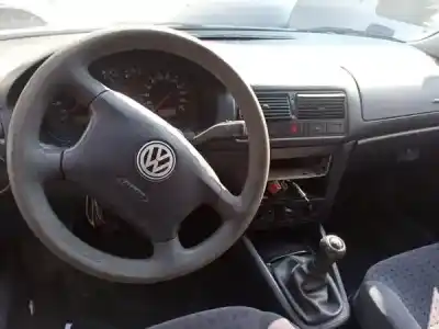 Sloopvoertuig volkswagen golf iv (1j1) 1.4 16v van het jaar 1999 aangedreven 