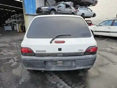Veículo de Sucata renault clio i b c57_, 5 357_ 1.9 d b c s576. b c s57l do ano 1996 alimentado 