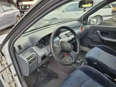 Veículo de Sucata renault clio i b c57_, 5 357_ 1.9 d b c s576. b c s57l do ano 1996 alimentado 