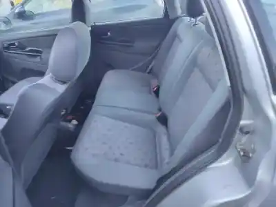 Veículo de Sucata seat ibiza ii (6k1) 1.0 i do ano 2001 alimentado 