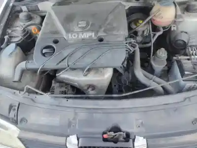 Veículo de Sucata seat ibiza ii (6k1) 1.0 i do ano 2001 alimentado 