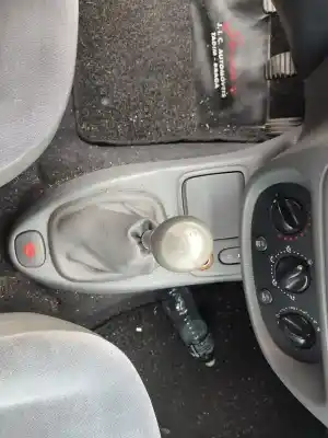 Scrapping Vehicle renault clio ii bb_, cb_ 1.2 bb0a. bb0f. bb10. bb1k. bb28. bb2d. bb2h. cb0a.... of the year 2000 powered 