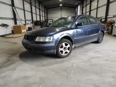 Veicolo di demolizione volkswagen passat 3b2 1.9 tdi dell'anno 1997 alimentato 