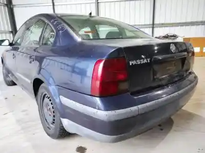 Veicolo di demolizione volkswagen passat 3b2 1.9 tdi dell'anno 1997 alimentato 