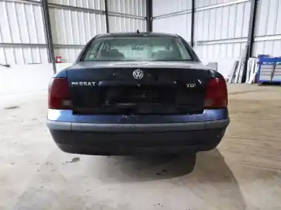 Veicolo di demolizione volkswagen passat 3b2 1.9 tdi dell'anno 1997 alimentato 